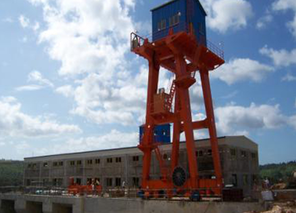 2-青海玉树当卡电站200T门机（灾后重建工程）